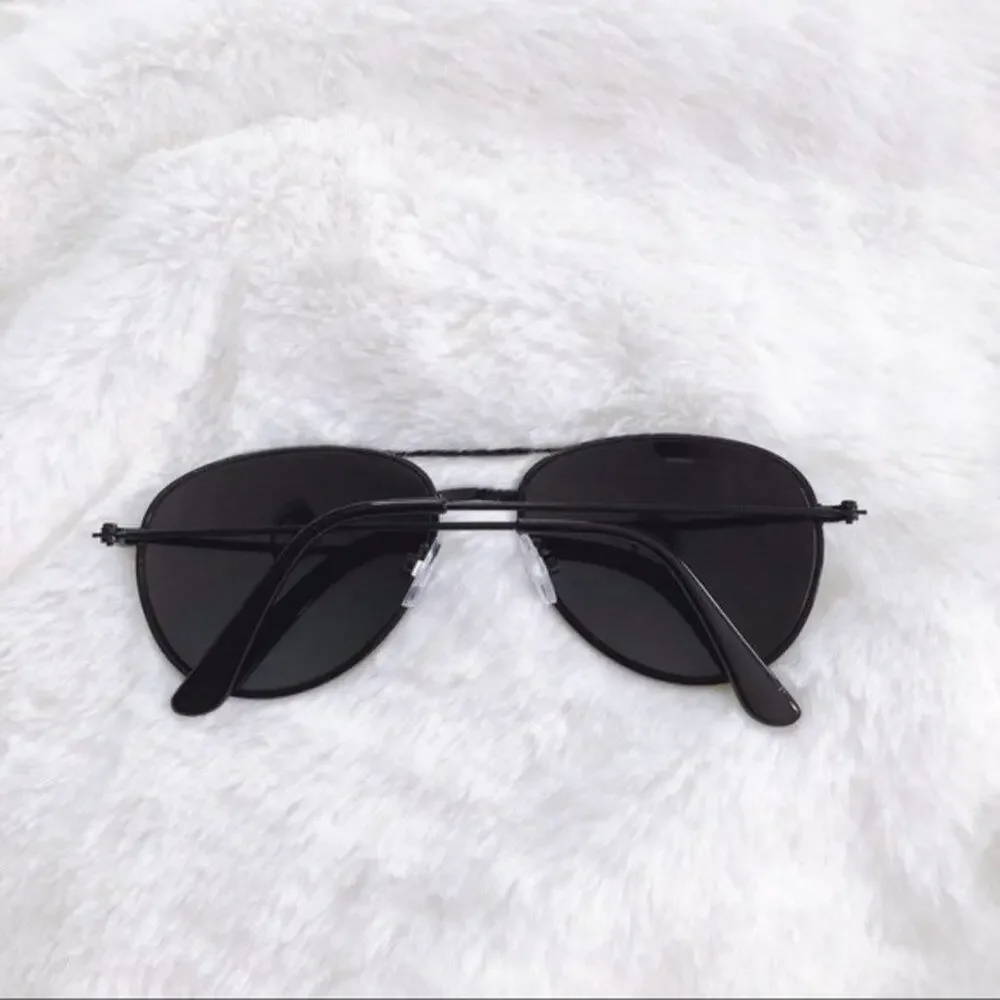 Hunter Black Mirrored Aviator Sunglasses